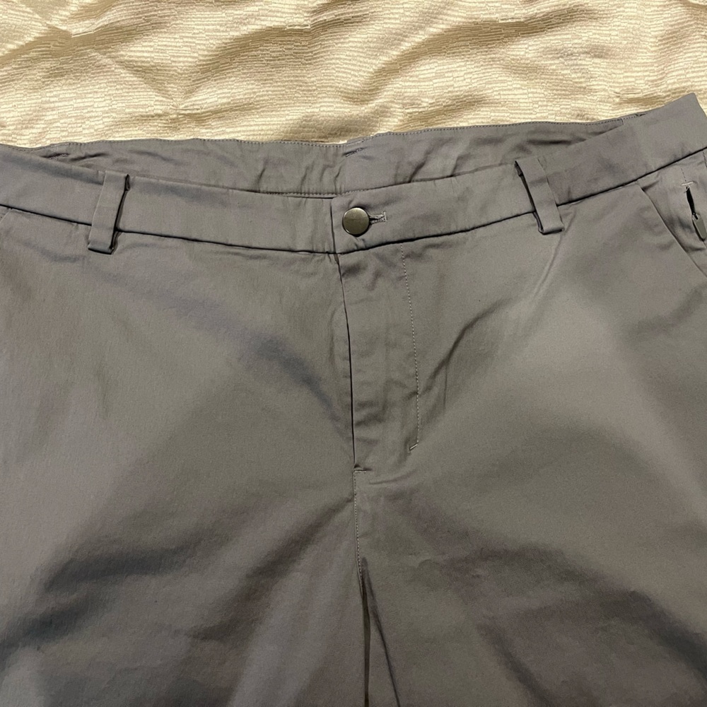 Lululemon Men’s Active Shorts size 36